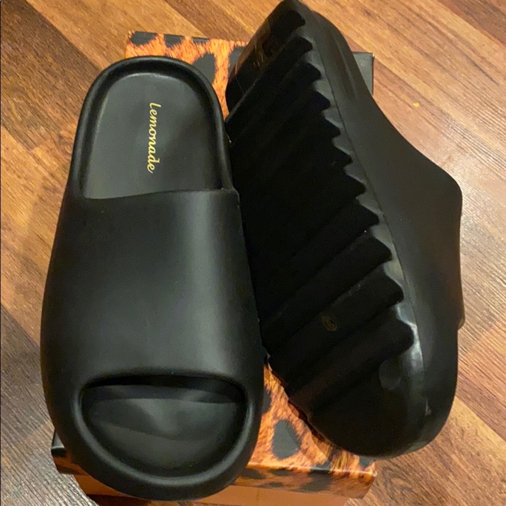 Black Slides Size 9! Vhtf Color! Popular Shoes - image 1